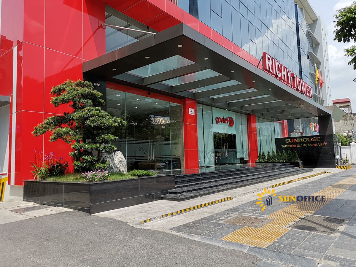 Lối vào tòa nhà Richy Tower 35 Mạc Thái Tổ