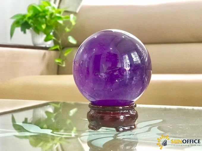 Những đồ vật phong thủy dùng để trang trí bàn làm việc 3 Quả cầu đá phong thủy để bàn làm việc đem lại nhiều tài lộc