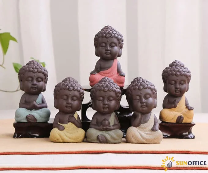 Những đồ vật phong thủy dùng để trang trí bàn làm việc 5 Tượng phật để bàn làm việc