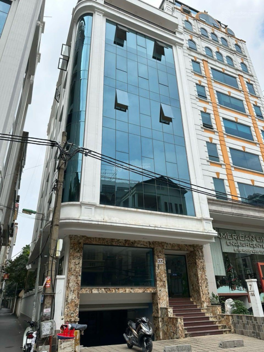 Toa-nha-Luxury-Office-214-lac-long-quan