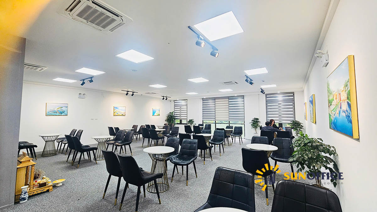 Xuân Phong Office 2 Văn phòng làm việc tại tòa nhà Xuân Phong Office ngõ 100 Dịch Vọng Hậu